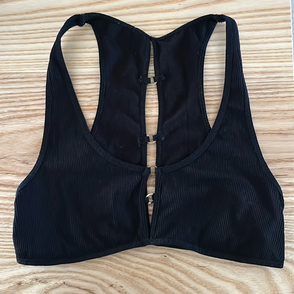 intimately by Free People Black Ribbed Cutout bralette Size M/L - Picture 2 of 5